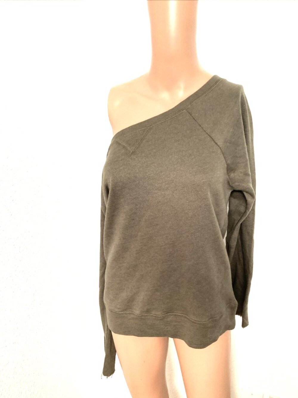 CHASER Women's Sweatshirt Size Small Olive Green NWT New With Tags CHASER Women'